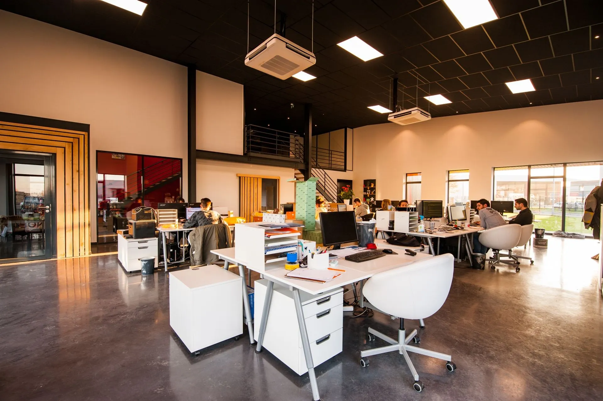 SteeLage commercial space and lease review